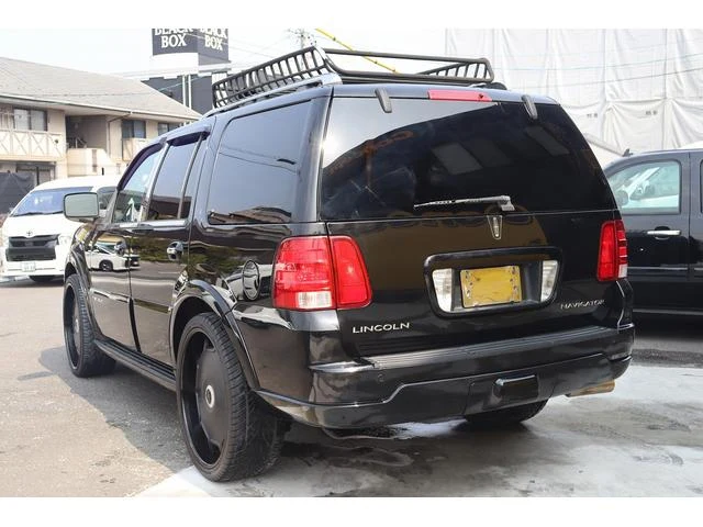Lincoln NAVIGATOR 9