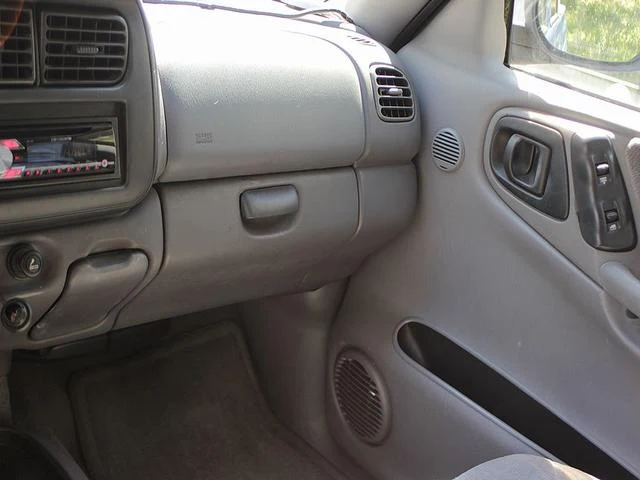 Dodge DAKOTA 20