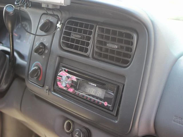 Dodge DAKOTA 36