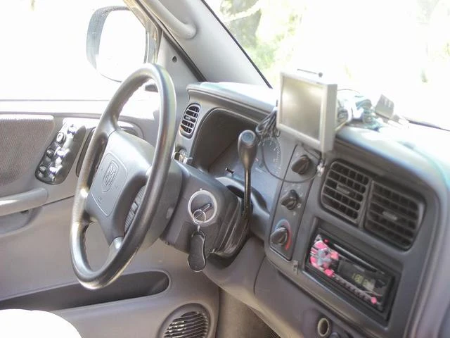 Dodge DAKOTA 38