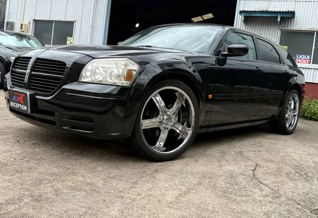 Dodge MAGNUM 8