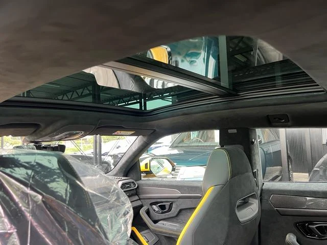 Lamborghini URUS 54