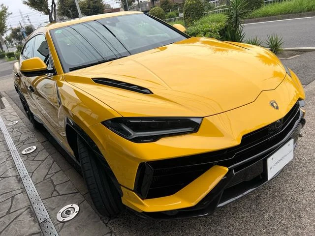 Lamborghini URUS 15