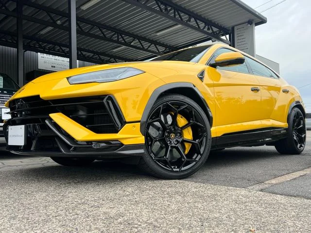 Lamborghini URUS 2
