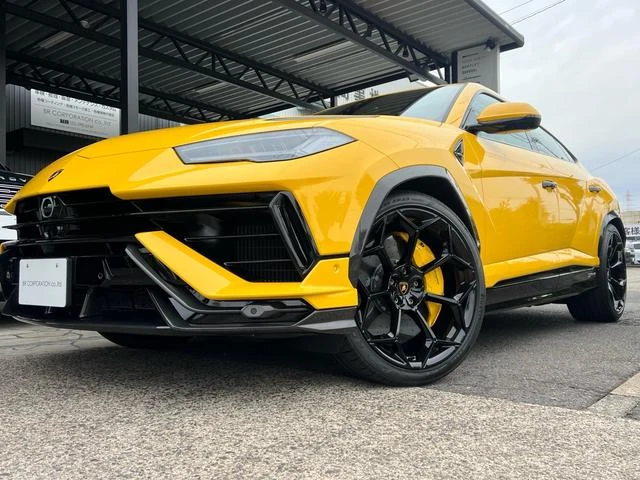 Lamborghini URUS 6