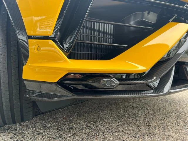 Lamborghini URUS 17