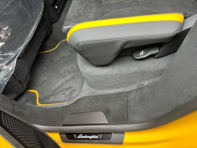 Lamborghini URUS 51