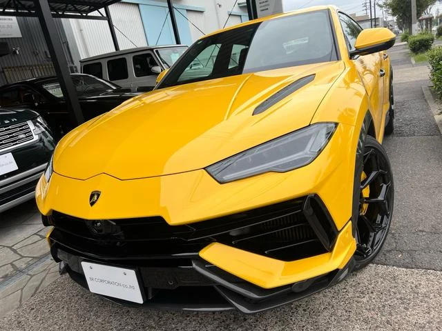Lamborghini URUS 14