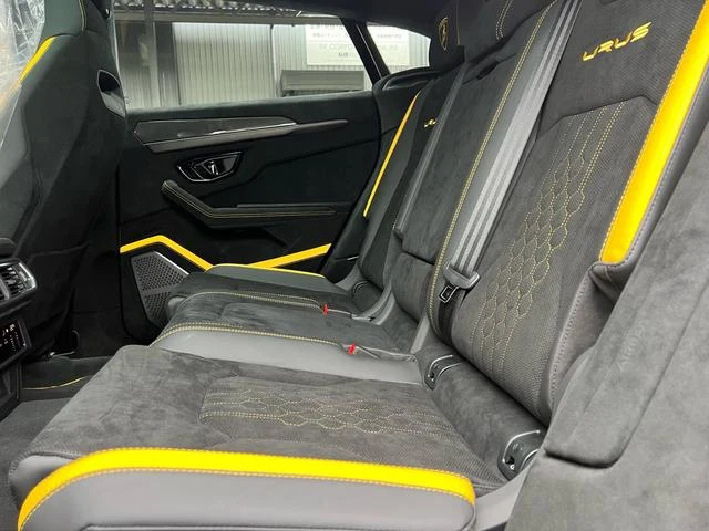 Lamborghini URUS 52