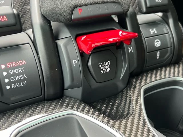 Lamborghini URUS 43