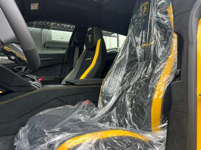 Lamborghini URUS 39