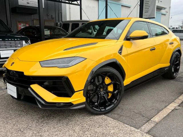 Lamborghini URUS 5