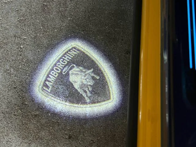 Lamborghini URUS 66