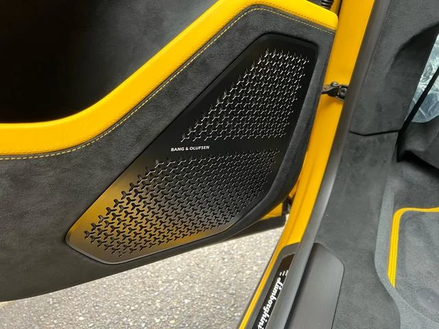 Lamborghini URUS 50