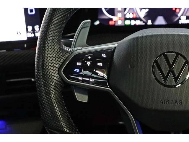 Volkswagen GOLF 28