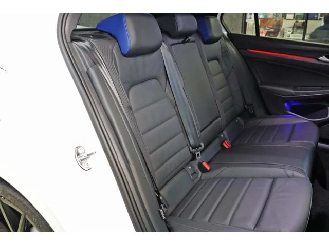 Volkswagen GOLF 34