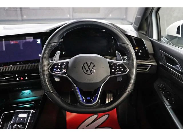Volkswagen GOLF 27