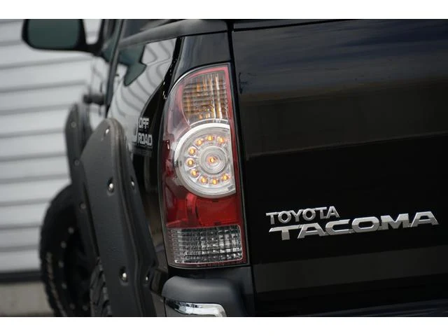 AMERICA TOYOTA TACOMA 64