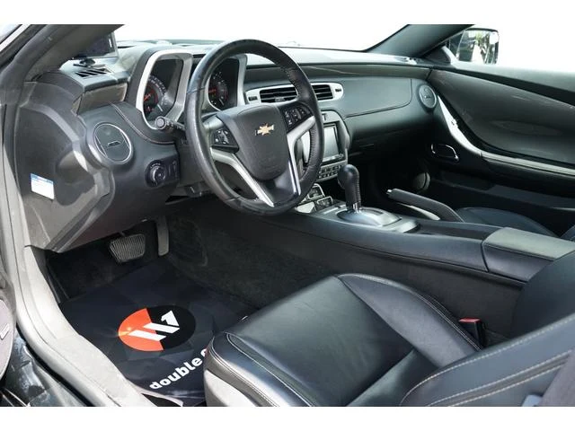 Chevrolet CAMARO 8