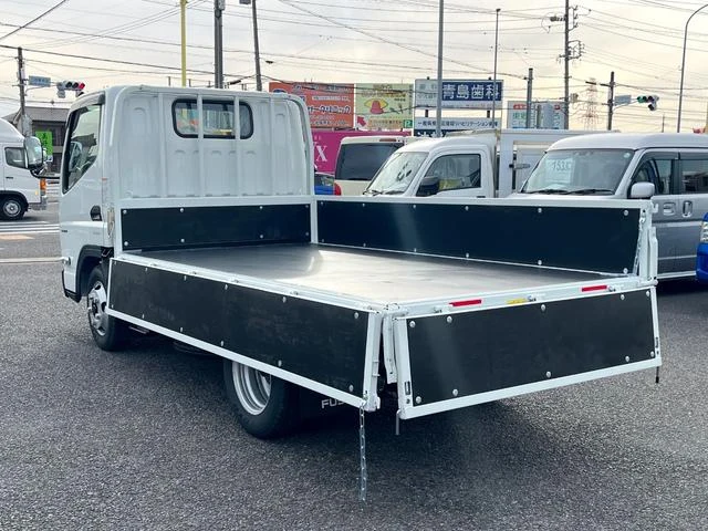Mitsubishi Fuso CANTER 7