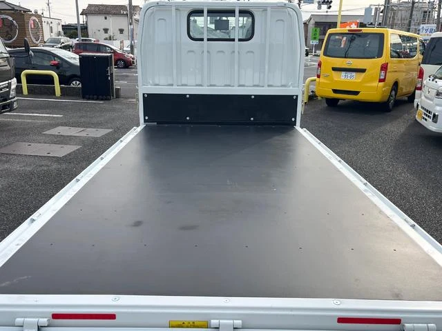 Mitsubishi Fuso CANTER 9