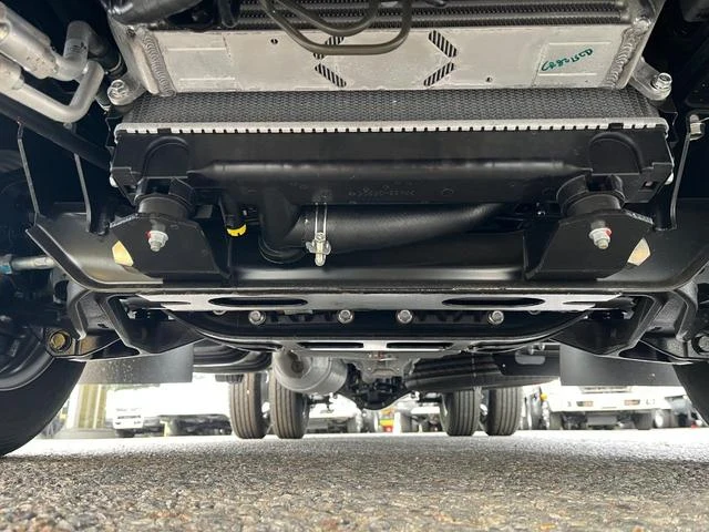 Mitsubishi Fuso CANTER 32