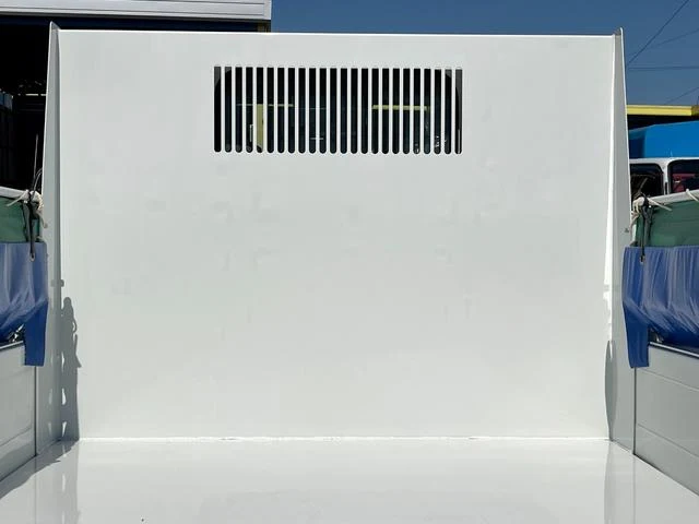 Isuzu ELF 10
