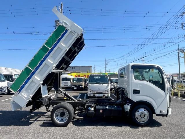 Isuzu ELF 13