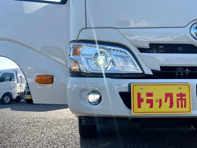 Hino DUTRO 26