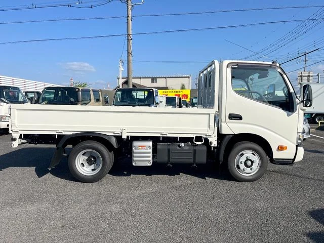 Hino DUTRO 4