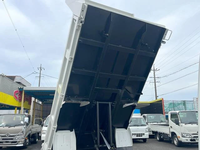 Isuzu ELF 10