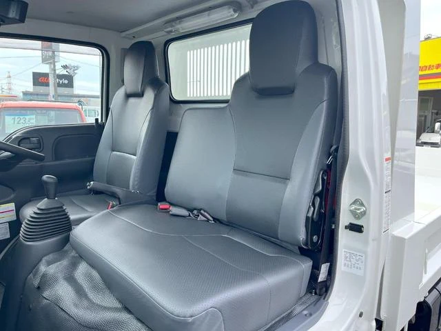 Isuzu ELF 15