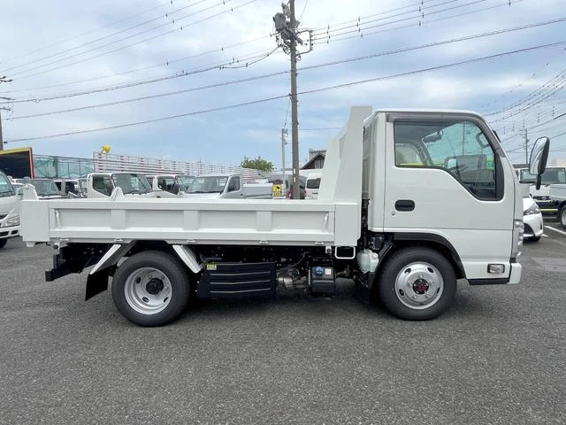 Isuzu ELF 4