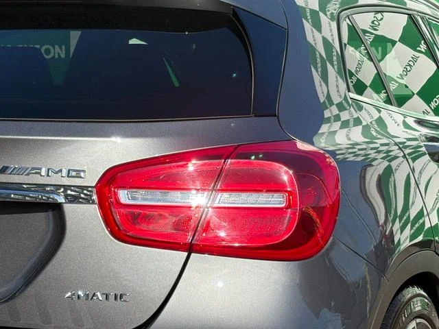MERCEDES AMG GLA-CLASS 9