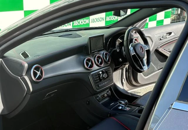 MERCEDES AMG GLA-CLASS 14
