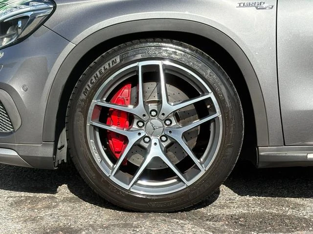 MERCEDES AMG GLA-CLASS 5
