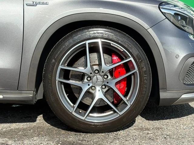 MERCEDES AMG GLA-CLASS 4