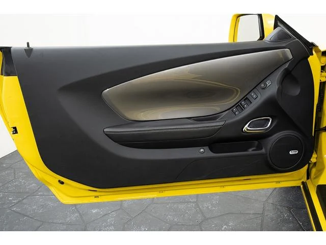 Chevrolet CAMARO 35