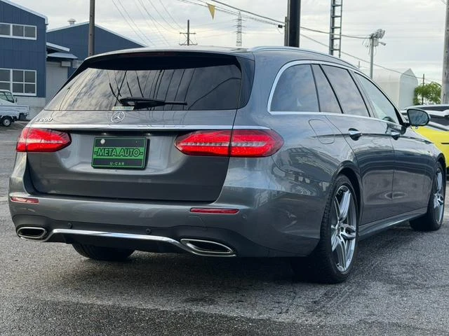 MERCEDES BENZ E-CLASS 19