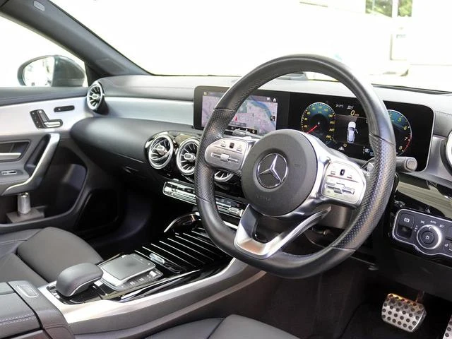 MERCEDES AMG CLA-CLASS 31