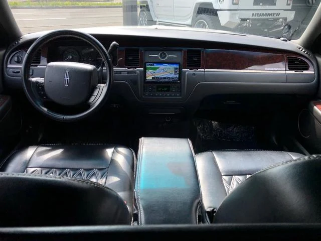 Lincoln LIMOUSINE 22
