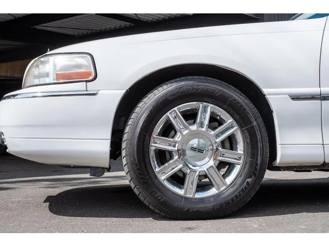 Lincoln LIMOUSINE 6
