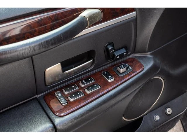 Lincoln LIMOUSINE 11