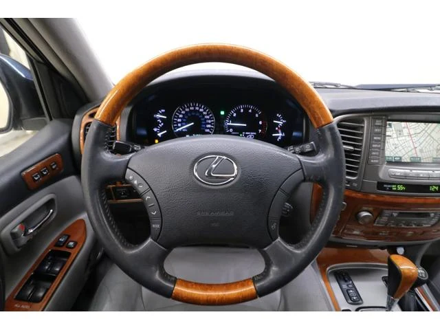 AMERICA LEXUS LX470 17