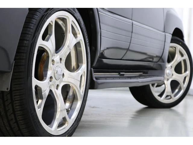 AMERICA LEXUS LX470 34