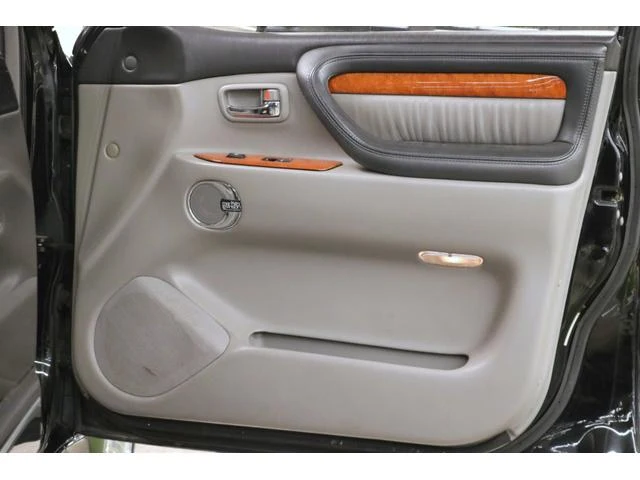 AMERICA LEXUS LX470 18