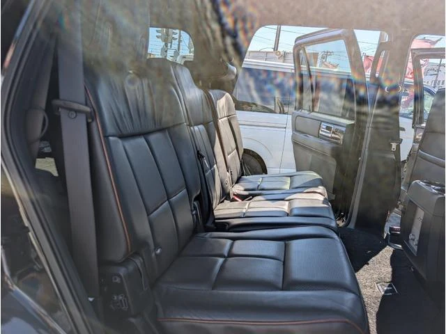Lincoln NAVIGATOR 27