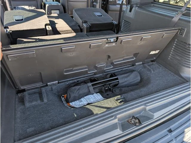Lincoln NAVIGATOR 34