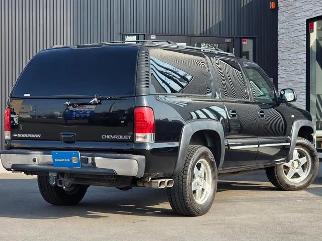 Chevrolet SUBURBAN 5