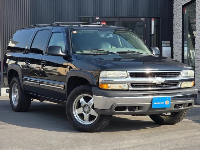 Chevrolet SUBURBAN 3